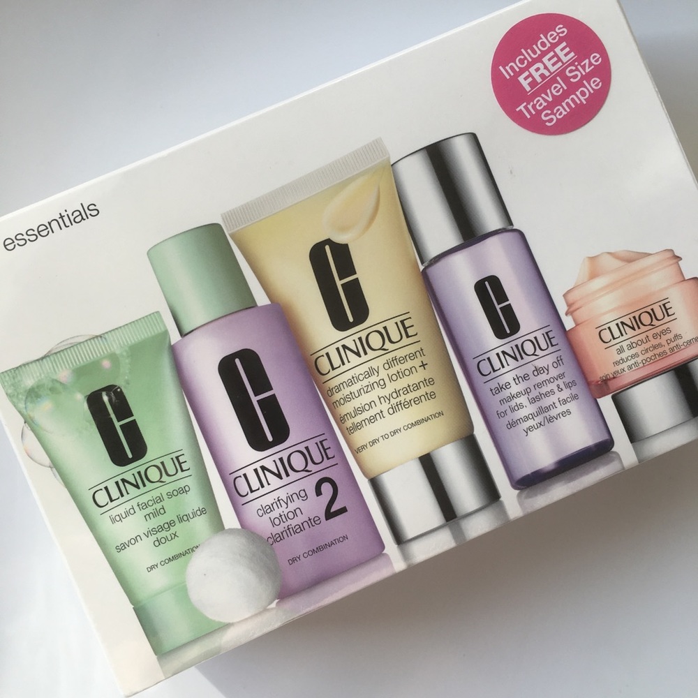 NWT Clinique Daily Essentials Travel Kit